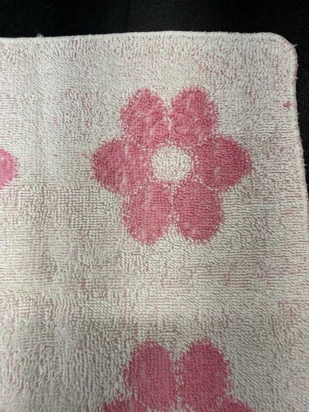 Vintage Daisy Floral Mod Floral Pink White Washcloth Cotton Face Towel MCM Retro